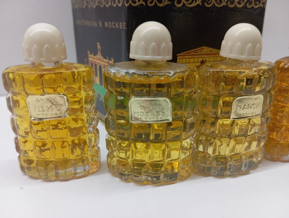 Ретро винтидж парфюм