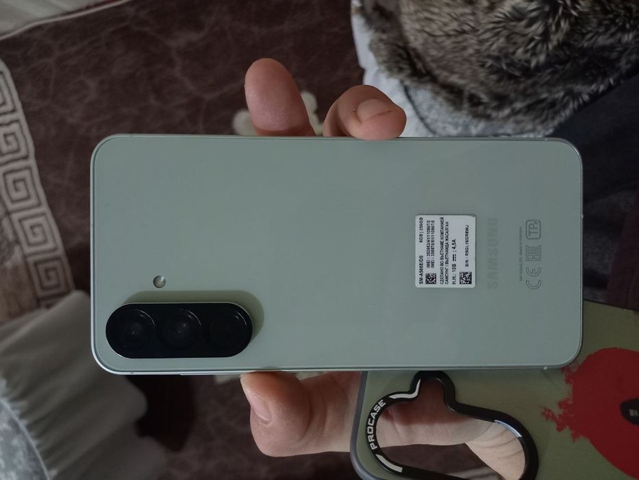 Самсунг a 56     8/256 идеал