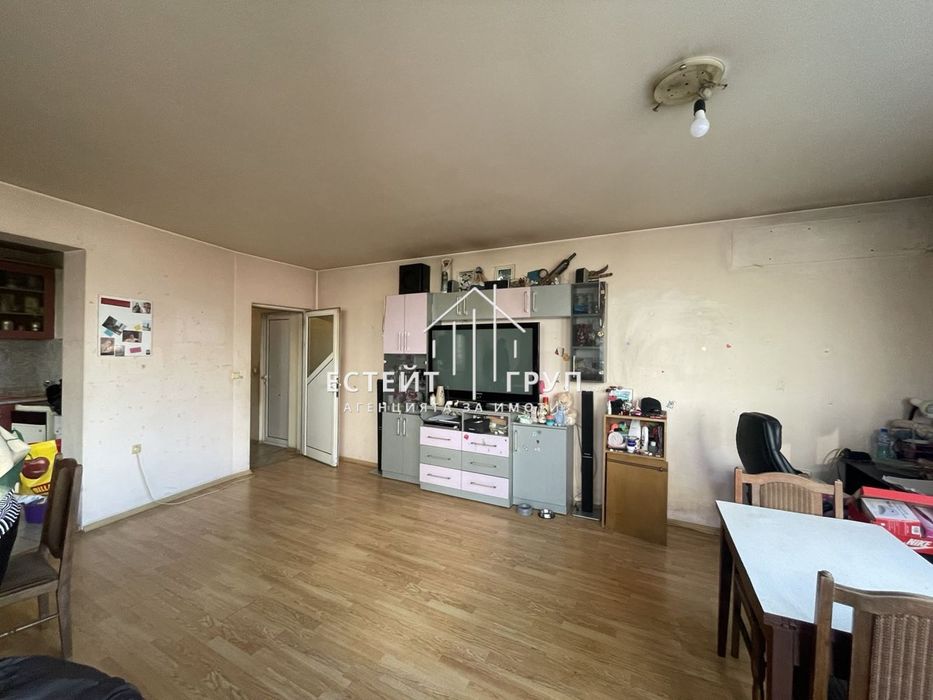 Продава се Четиристаен апартамент в Варна, Зимно кино Тракия - 142 кв.м за 1620 €/кв.м - Снимка #1