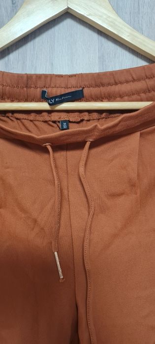 pantaloni ,culoare caramiziu