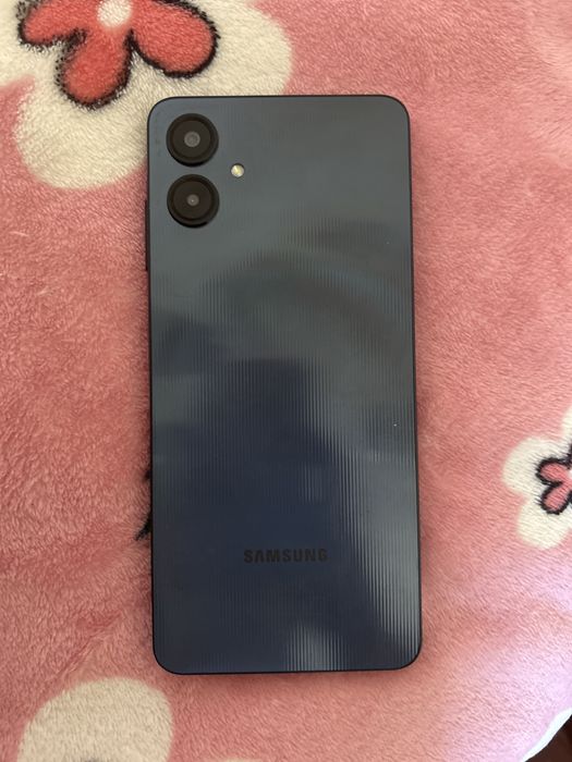 Samsung A06 продаю очень срочбез коробки