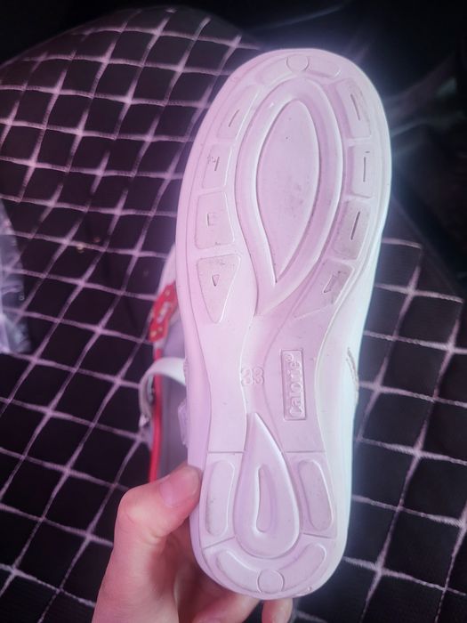 Сандали на девочку 33р