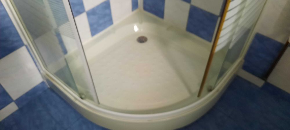 Cabina dus 90 cm cu cadita