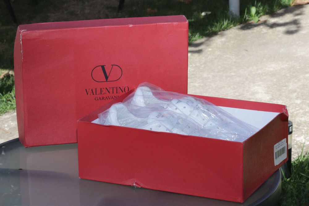 VALENTINO GARRAVANI чисто нови обувки!!!