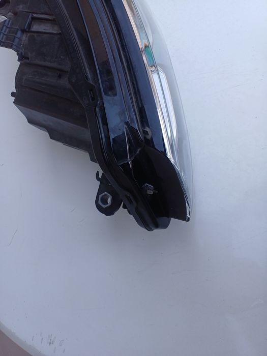 Ляв фар за Vw Golf 8