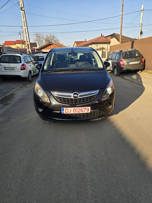 Opel Zafira C...