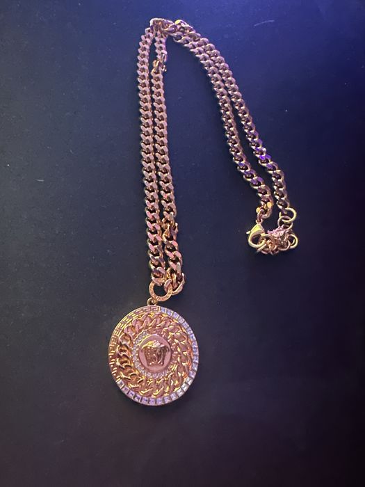 Vând lanț versace cu cutie și factura