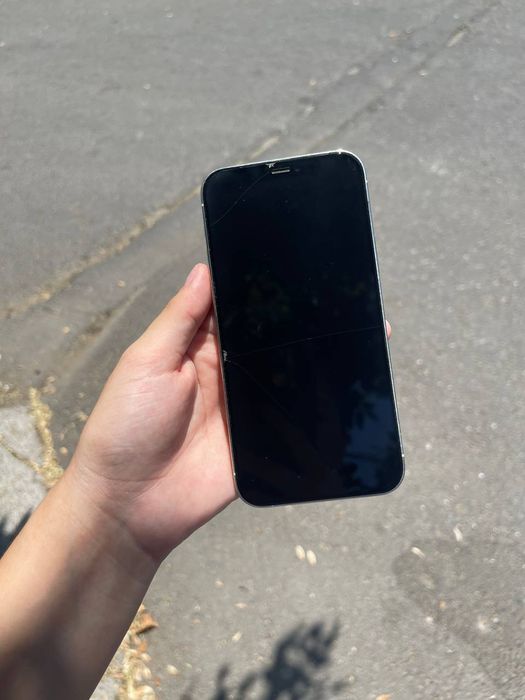 Iphone 12 pro белый идеал