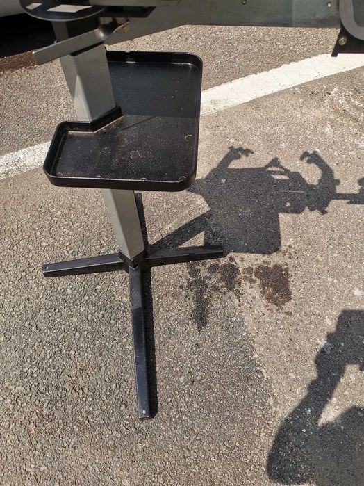 Aparat de racordat rachete de tenis