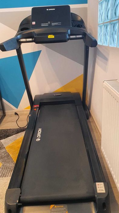 Bandă de alergat ORION Sprint C6 – 4 CP, 20 km/h, înclinare automată, Bluetooth
