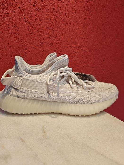 Yeezy Boost 350 V2