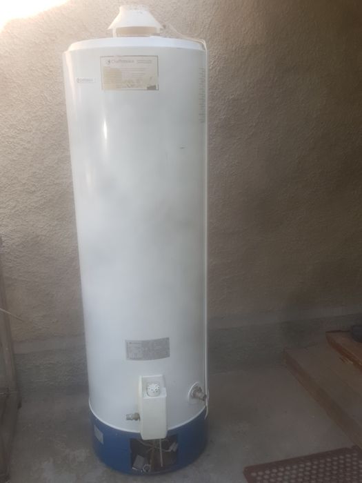 Chaffoteaux 200 litrli polga o'rnatiladigan gazli qozon