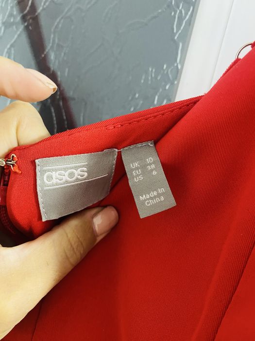 Rochita rosie marime 38