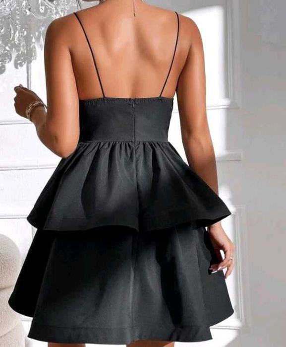 Рокля с тънки презрамки