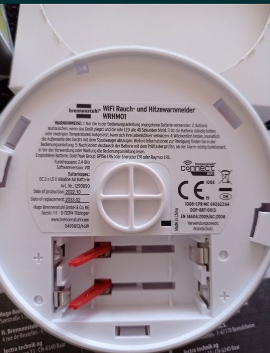 Detectorul de fum brennenstuhl®Connect Wifi vă alarmează imediat cu un