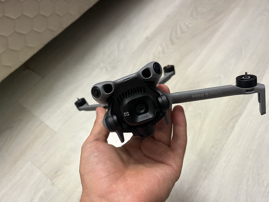 Drona dji mini 5 pro