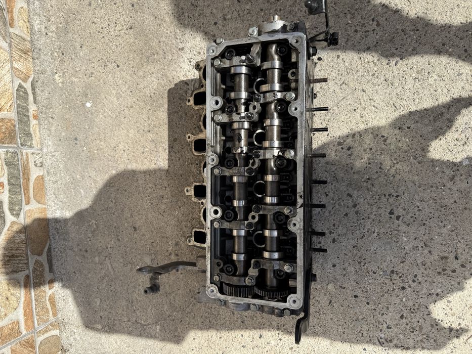 Глава за Audi Q5 и за Volkswagen + имам горен капак и долен картер