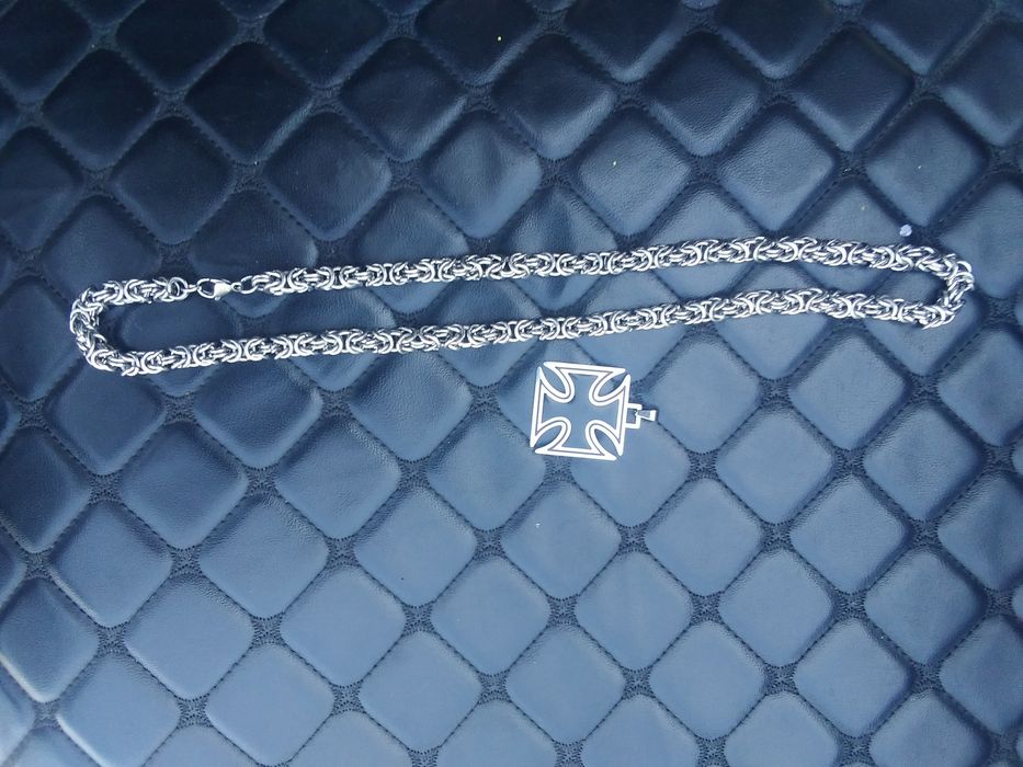 Продавам рокерски ланец