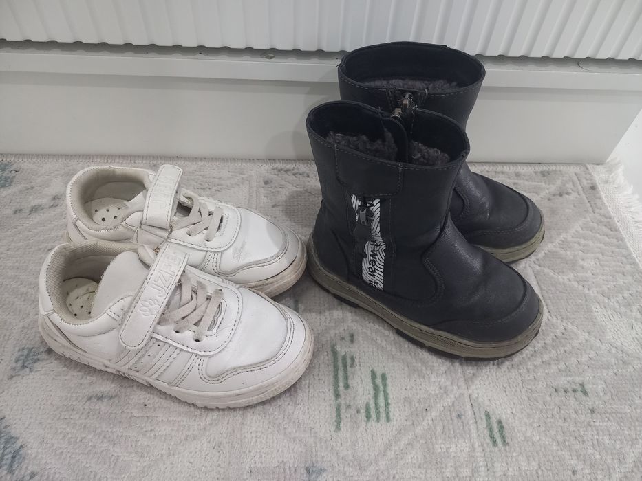 Детские куртки и ботинки