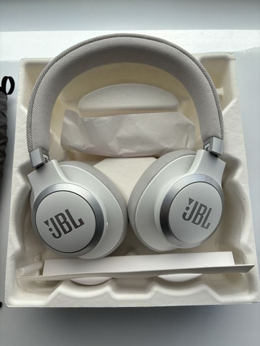 JBL Live 770 NC новые