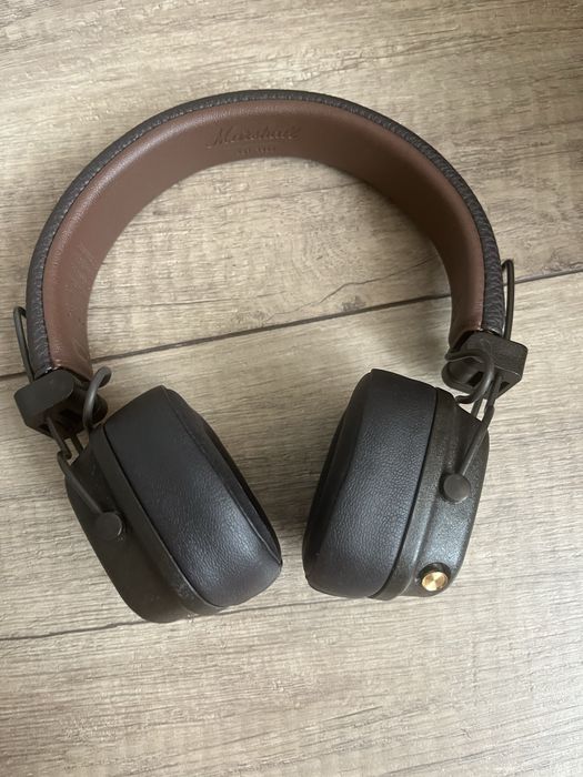 Наушники Marshall