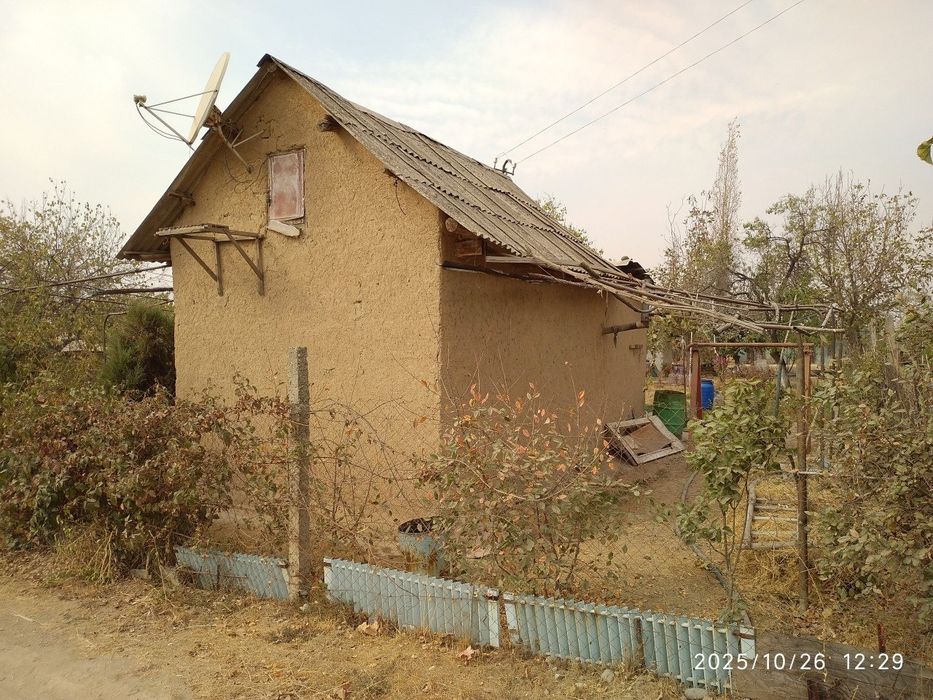 Продам дачу недалеко от города