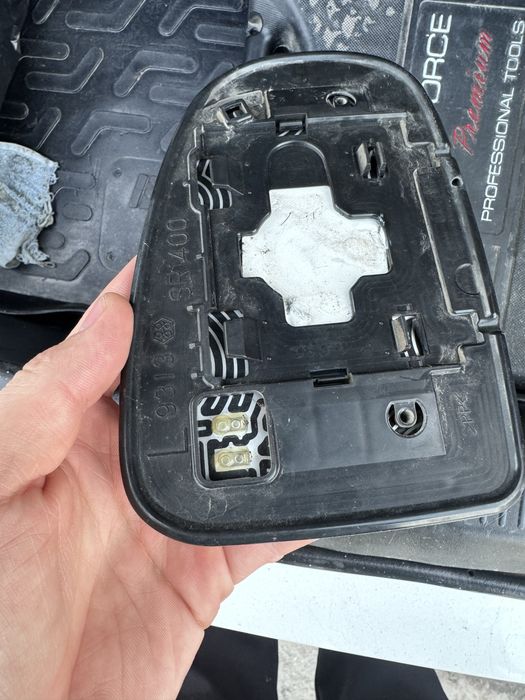 Стекло, боковое зеркало