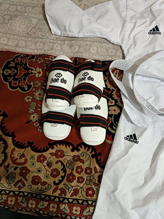 Продам кимоно и защитки