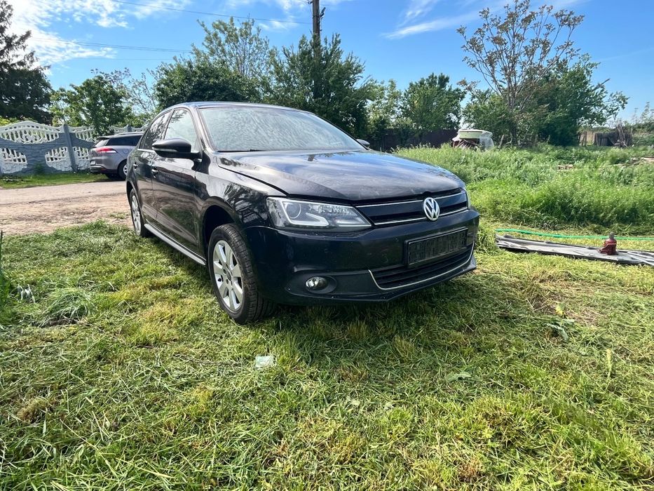 Jetta hybrid 2013 piese