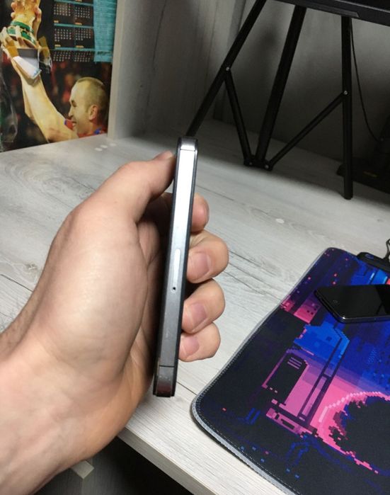 Iphone 4s 16gb черный, без торга