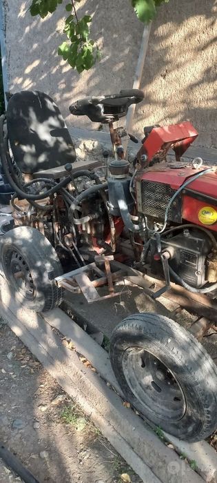 Zubr motoblok sotiladi