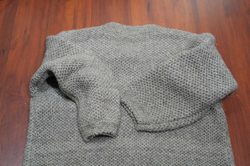 Разпродажба на ръчно плетени блузи - 100% вълна