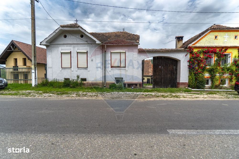 Casă tradițională cu teren de 1.995 mp în Jibert, | COMISION 0%