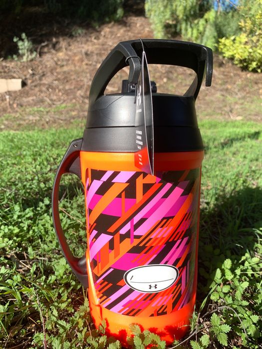 Under Armour • USA • 2Liter