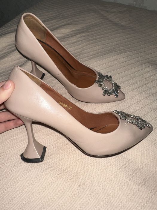 Туфли женская с каблуками