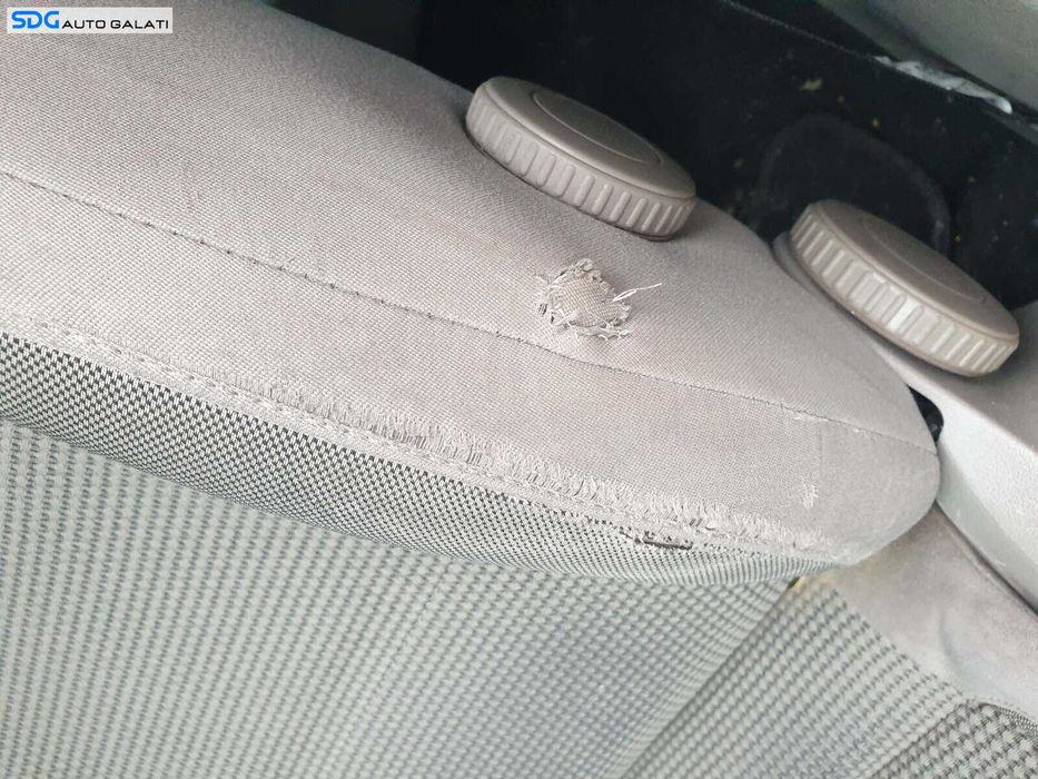 Scaun Scaune Stanga Fata Textil Fara Incalzire cu Uzura Volkswagen Golf 5 2004 - 2008 [Q2062]