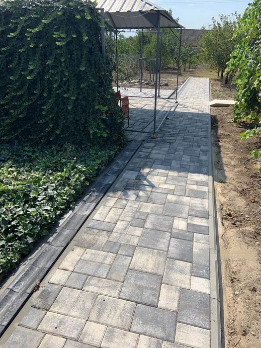 Укладка брусчатка бардюры