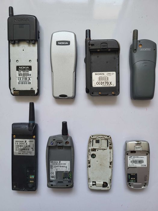 Telefoane vechi cu butoane