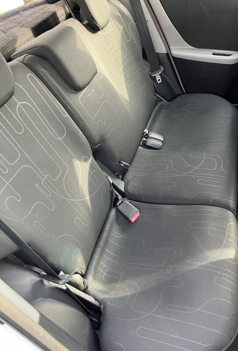 Toyota Yaris  1.0 benzina (an 2011- itp Octombrie 2026)