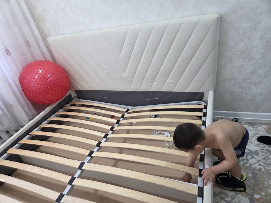 Продам кровать ИКЕА