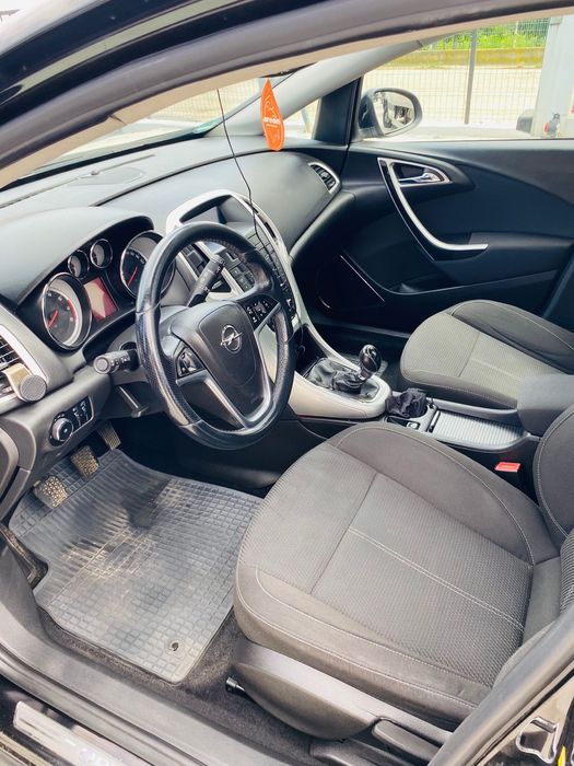 Opel Astra J 1.4 benzina motor clasic