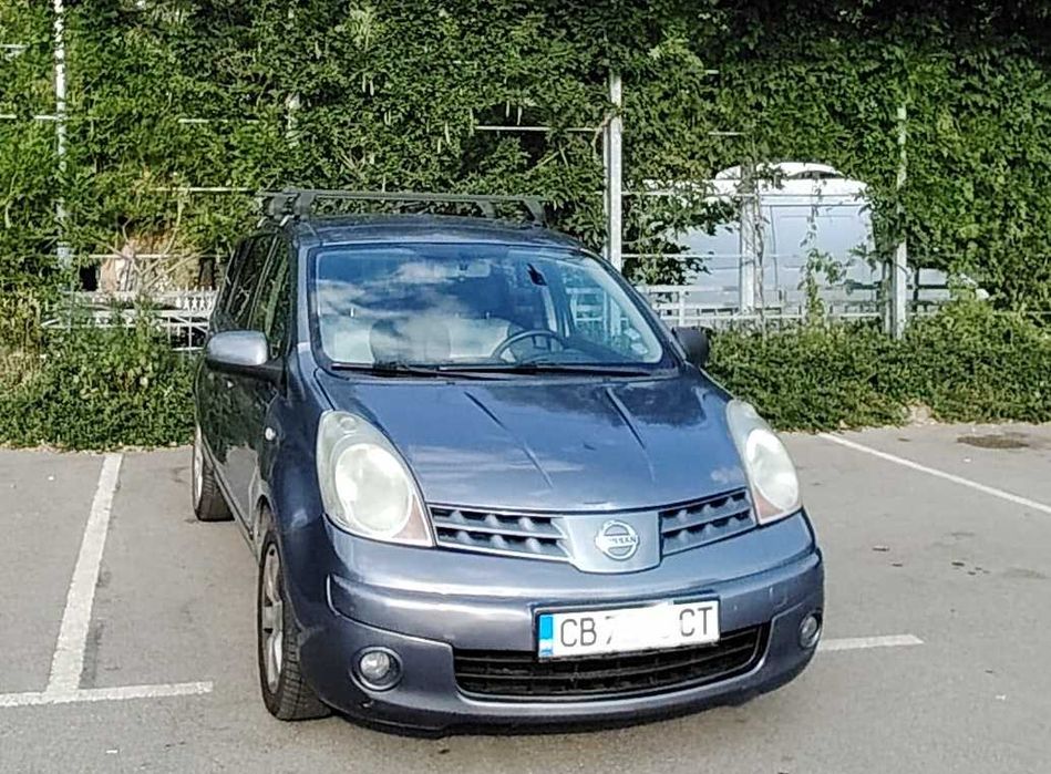 продавам автомобил Nissan Note