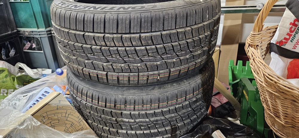 Continental 235 40 18