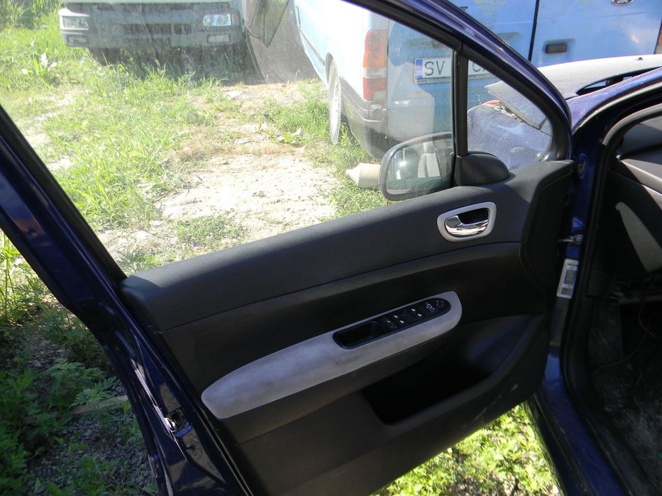 Dezmembrari  Peugeot 307  2000  > 0000 2.0 Benzina