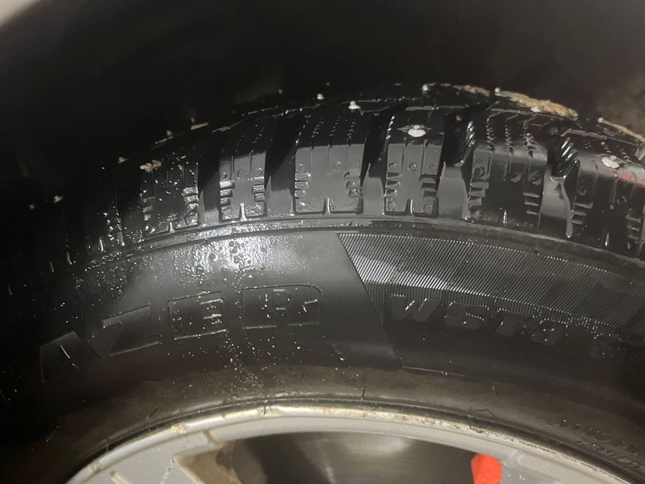 Продам зимние шины