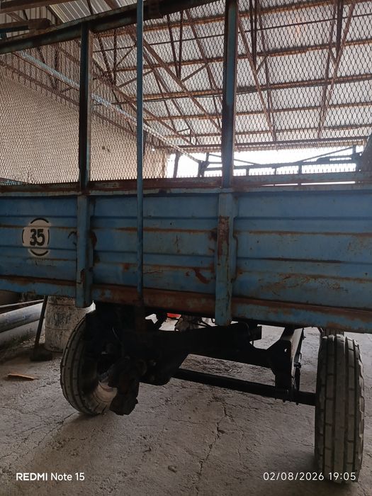 Traktor prisep tirkama