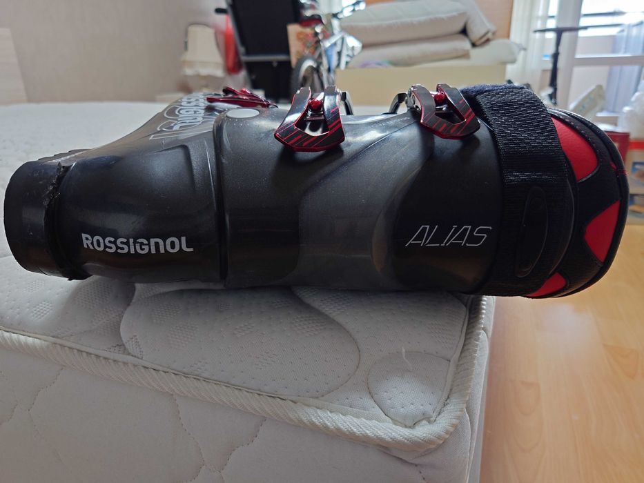 Ски обувки Rossignol Alias 43-45 и Lowa LC4 36-38.