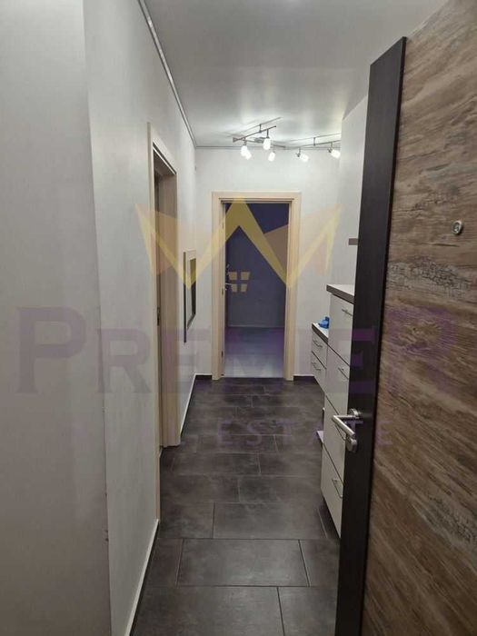 Тристаен апартамент, Техникумите