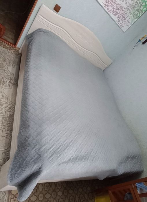 Продам кравать двухспальный