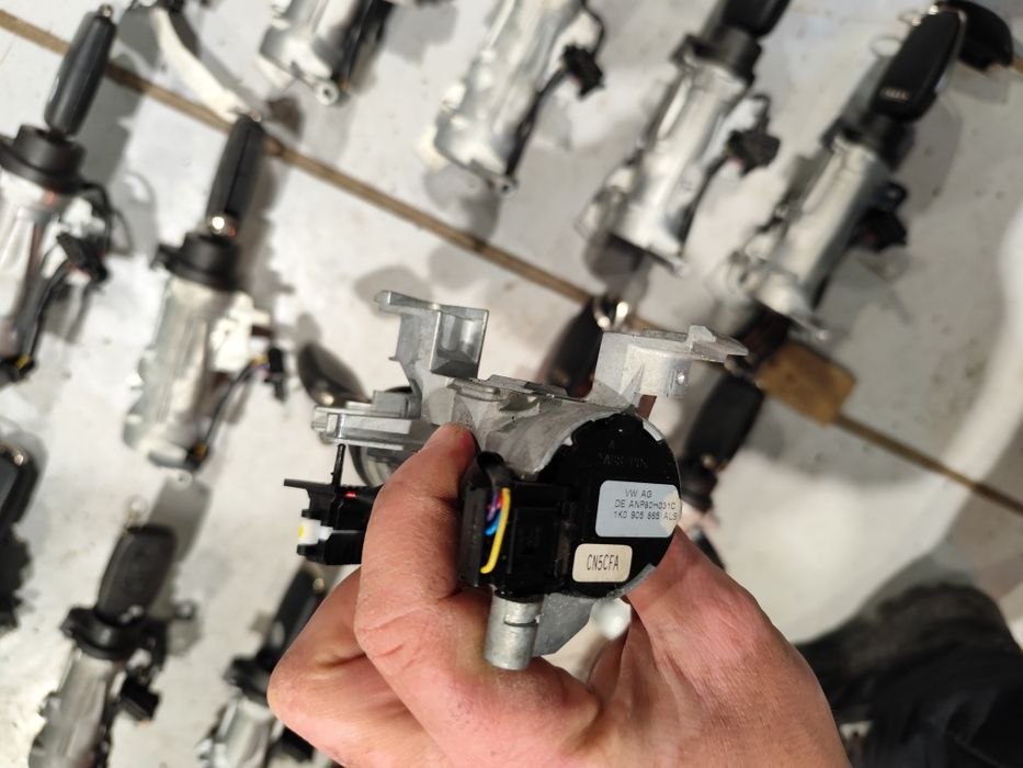 Contact cu cheie audi vw Skoda Seat 2004- 2010 cod: 1K0905865